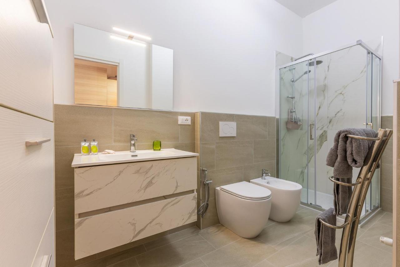San Donato Fiere Essential Apartment W/Parking Bologna Buitenkant foto
