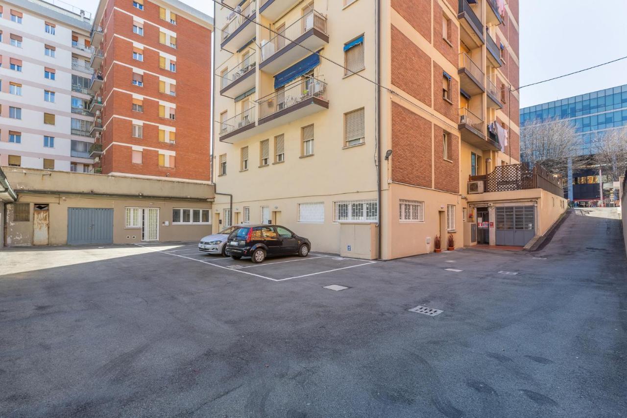 San Donato Fiere Essential Apartment W/Parking Bologna Buitenkant foto